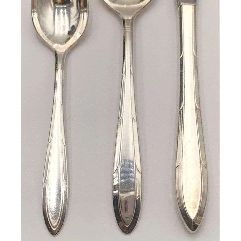 Oneida Nobility Plate REVERIE Flatware Silverplate KNIFE, TEA SOUP SPOONS 3pcs